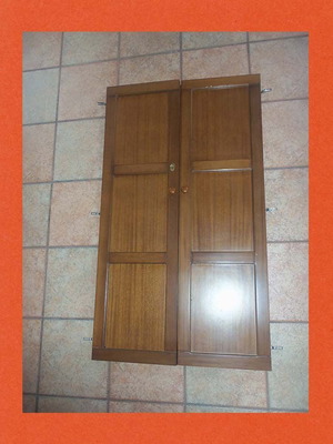 Ξύλινα πορτάκια μεταχειρισμένα, σετ 2 με πόμολα και κλειδί