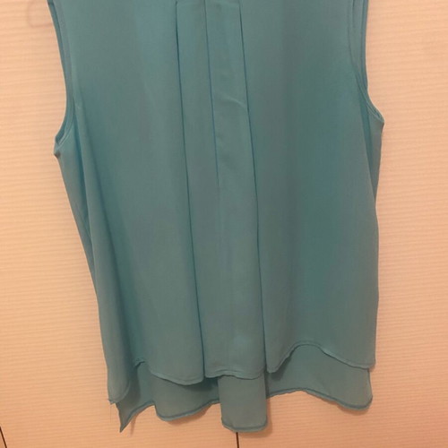 Blue sleeveless shirt 213 By Danoff medium like new, turquoise