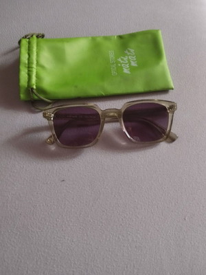 Sunglasses Mati Mati like new, green