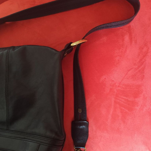 Leather black bag used, medium size with multiple pockets