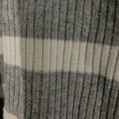 Woolen turtleneck shirt Stradivarius like new, white and gray, size M