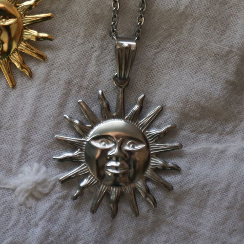 Steel sun necklace handmade new, silver color