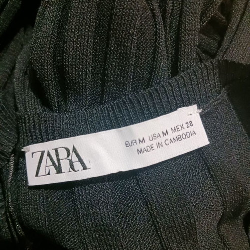 Zara ribbed knit black dress with bell sleeve size M like new