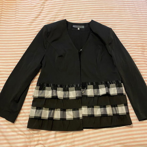 Women's black blazer like new, size XL