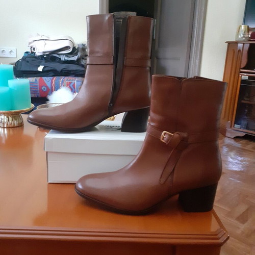 Franchesca Moretti leather ankle boots size 41 like new, brown