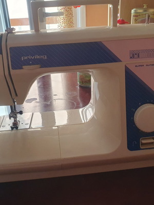 Functional sewing machine, German made