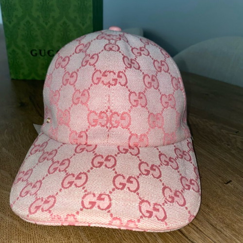 Gucci GG Canvas Baseball Hat Pink like new