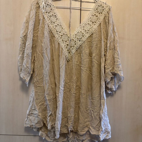 Short-sleeve shirt used, in good condition