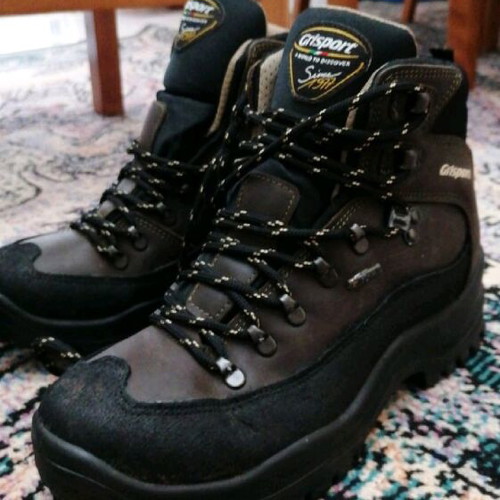 Grisport hiking boots new with sole, size 40