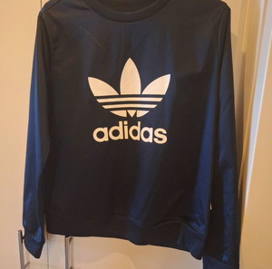 φούτερ με αδιάβροχο ύφασμα adidas