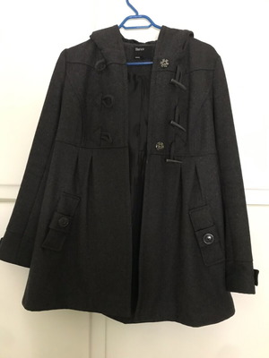 Women's gray coat with hood and pockets