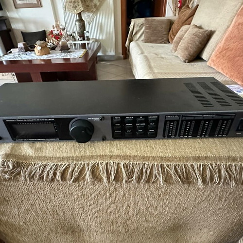 Numark M6 USB professional sound system like new