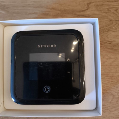 Netgear Nighthawk M5 5G WiFi 6 Mobile Router MR5200