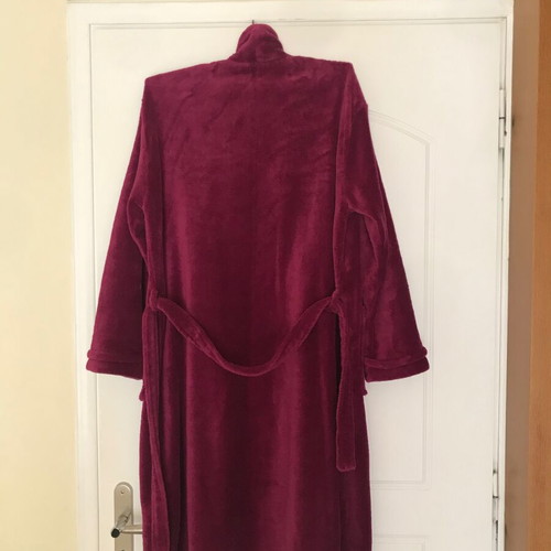 Long burgundy robe like new