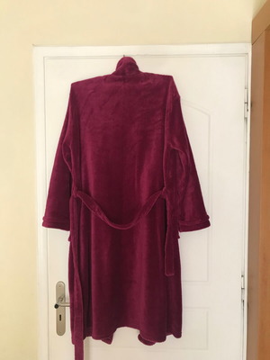 Long burgundy robe like new