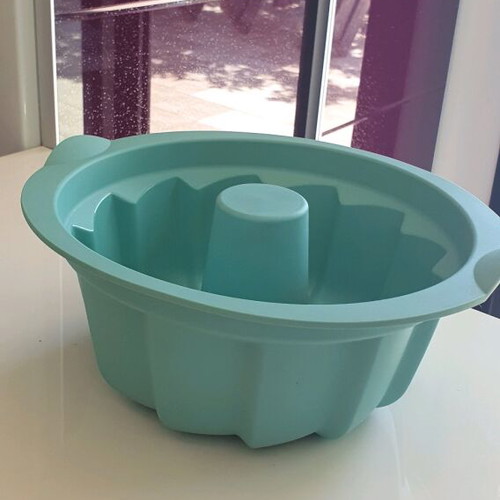 Tupperware Bundt Silicone Mold XXL new