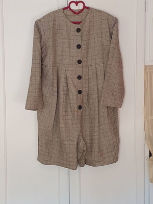 Maternity jumpsuit with bermuda shorts, grey checkered