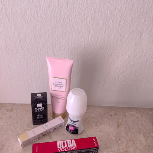 Avon set with Ultra Volume mascara, body lotion, perfume, nail enamel and deodorant new