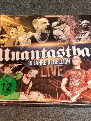 Unantastbar 10 Jahre Rebellion Live 2xCD 1 DVD used, punk