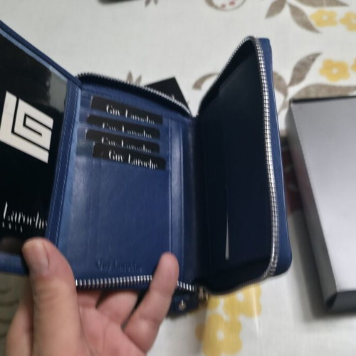 Guy Laroche women's leather wallet new, blue