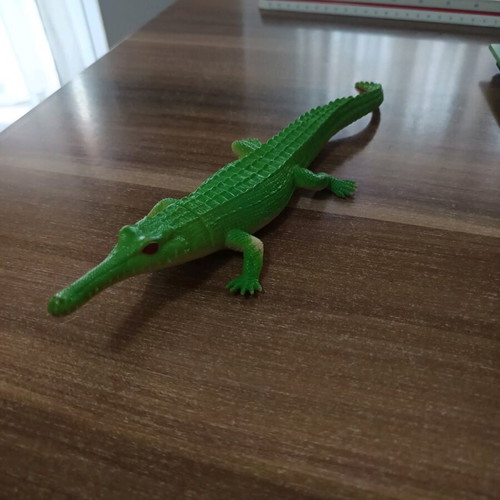 Alligator figure used 30cm