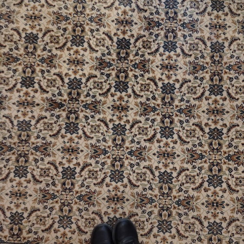 Teheran wool rug like new