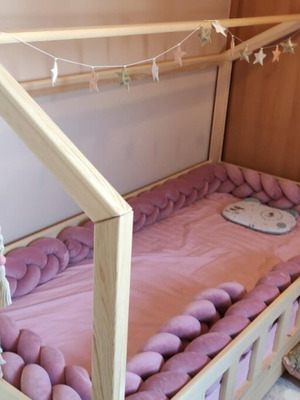 Braided crib bumper like new, set of 3, total length 6 meters
