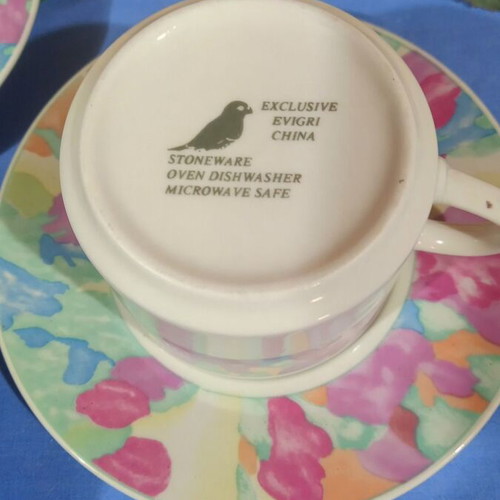 China tea set with 6 cups and saucers, creamer, sugar bowl, and teapot