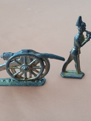 Iron Military Miniature Used, 1950s Cannon and Trumpeter Soldier