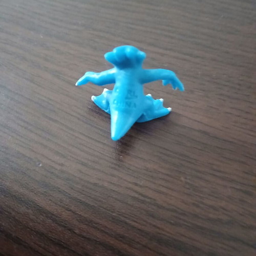 Golduck Pokemon mini figure