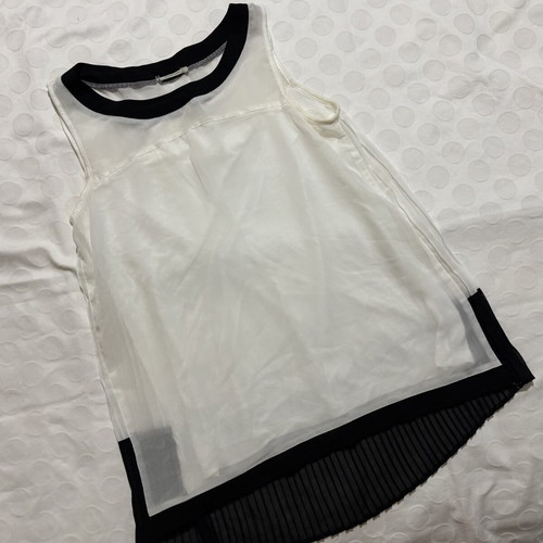 Intimissimi sleeveless blouse used, white with black details, size M