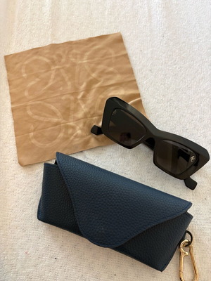 Loewe sunglasses authentic like new, black