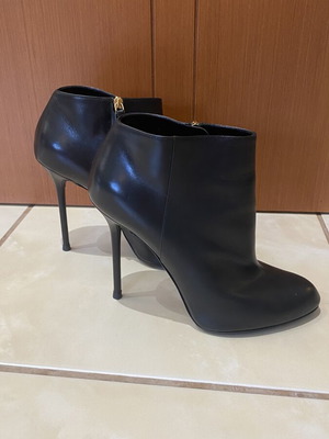 Sergio Rossi black ankle boots like new, size 40, high heel