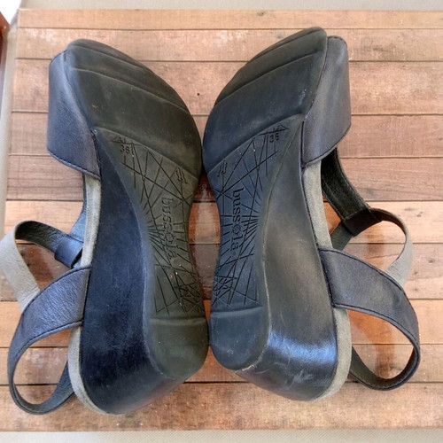 Bussola leather platform sandals used, gray size 36
