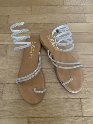 Si Belle sandals with rhinestones and ankle wrap, silver