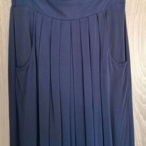 Maxi skirt dark blue size S like new