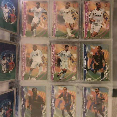 Pegasos football cards like new, pack with album 55/83 completeness