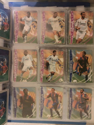 Pegasos football cards like new, pack with album 55/83 completeness