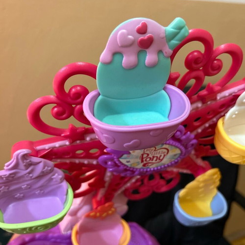 My Little Pony Ferris Wheel vintage toy like new with music and lights