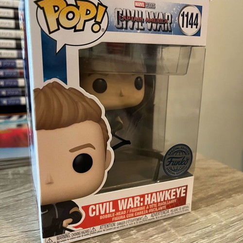 Funko Pop! Marvel Civil War Hawkeye Special Edition like new