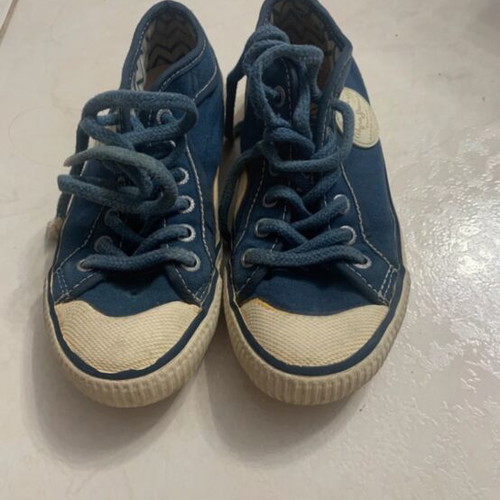 Pepe Jeans shoes used, blue color with laces size 32
