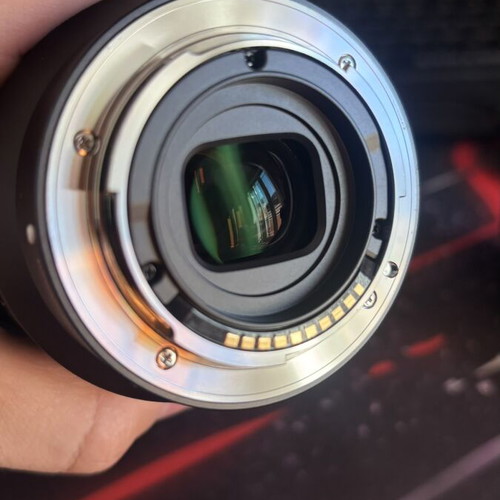 Sony E Mount 18-105 F4 Lens like new