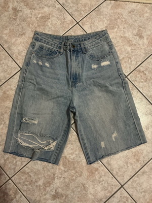Denim shorts with rips like new, size M 38 10, blue