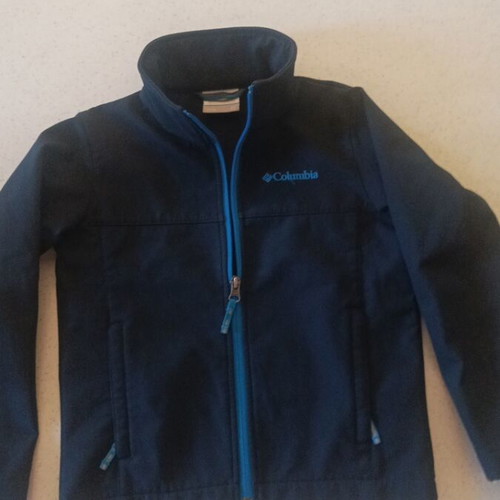 Columbia kids jacket like new, scuba material, fleece lining