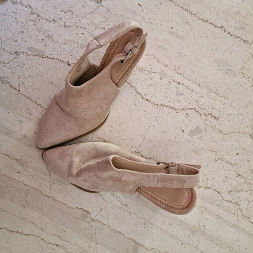 Closed-toe suede sandals