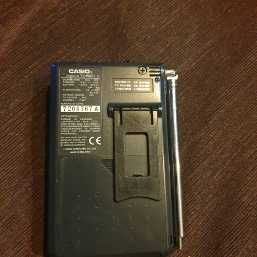 Τηλεόραση Casio TV-6001 μεταχειρισμένη vintage με σπασμένη κεραία