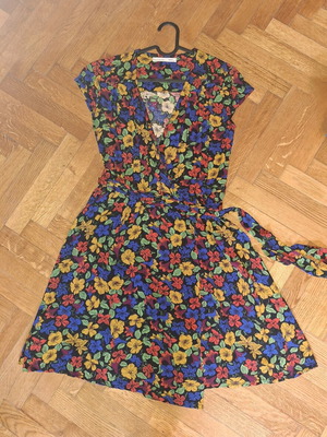 Floral wrap dress Helmi like new, multicolor, size S