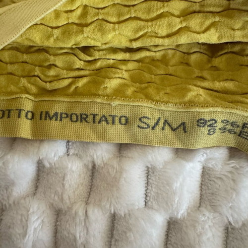 Bustier like new, yellow, ideal for gym