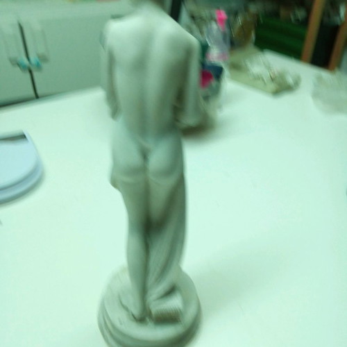 Statue of semi-nude bathing woman used, height 39cm