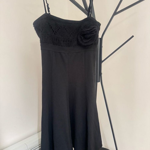 Ysatis knee-length dress like new, black, size 3